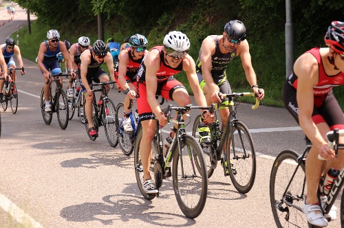 https://www.triathlon-vfl-waiblingen.de/content/igal/26052019_waiblinger_triathlon_vsc__257_-CUD86A-L-845.jpg